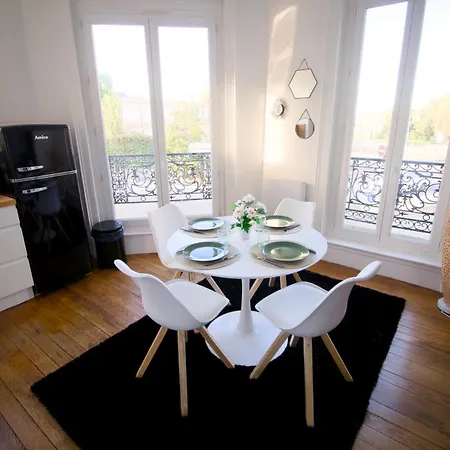Apartmán Le Chic Haussmann - 3 Min Naval Group & Local A Velos, Intendance Luxury Host Cherbourg-en-Cotentin