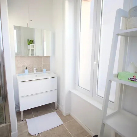 Le Chic Haussmann - 3 Min Naval Group & Local A Velos, Intendance Luxury Host
